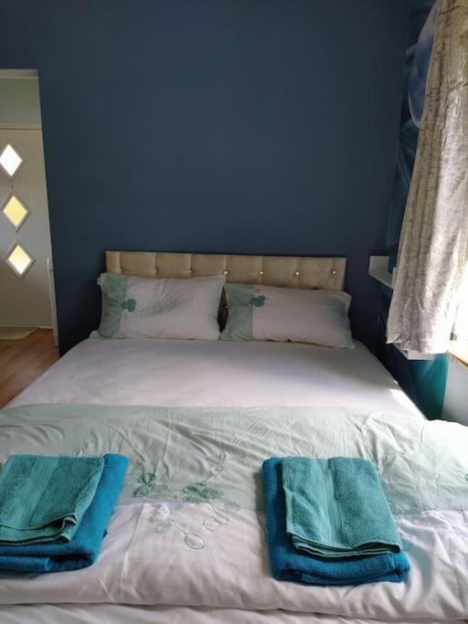 Studio Flat, Frequent Buses, 1-minute Walk To Bus Stop, 15 Minutes To City Center Appartement Édimbourg