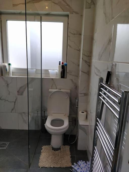 Studio Flat, Frequent Buses, 1-minute Walk To Bus Stop, 15 Minutes To City Center Appartement *